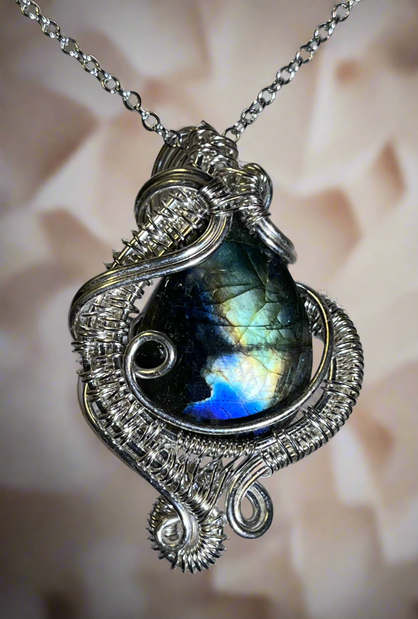 Labradorite Wire Wrap Pendant