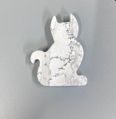 Cat Howlite Standing Limited Edition Carving